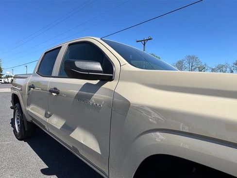 Used 2024 Chevrolet Colorado W/T image 23