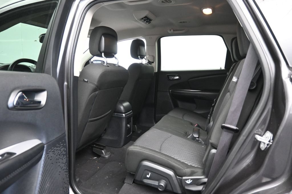 Used 2019 Dodge Journey SE w/ Connectivity Group FWD image 22