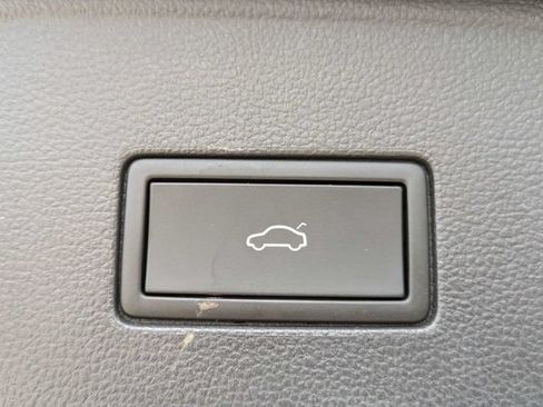 Used 2025 Volkswagen Atlas SEL Premium R-Line AWD/4WD image 14