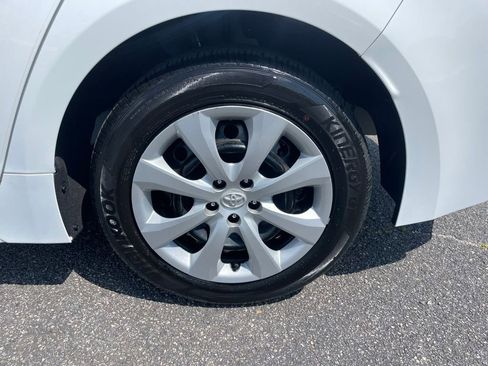 Used 2024 Toyota Corolla LE FWD image 41