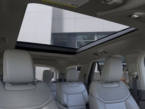 Used 2026 Ford Explorer Active w/ Active Comfort Package image 22