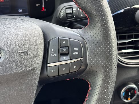 Used 2025 Ford Escape ST-Line FWD image 19