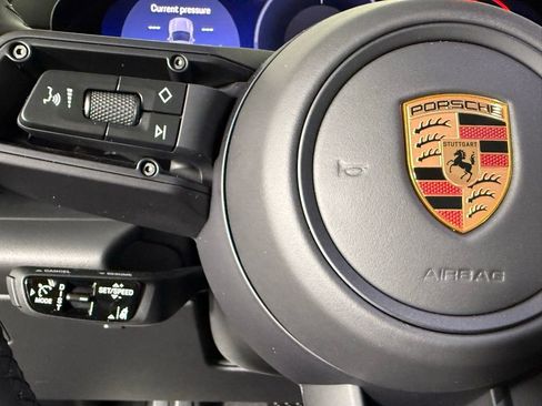 New 2025 Porsche Macan 4 Electric image 39