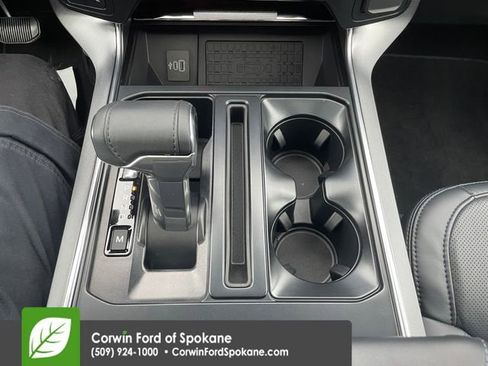 Used 2025 Ford F150 Platinum image 39