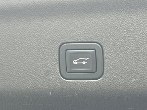 Used 2021 Cadillac Escalade Sport w/ Driver Assist Tech Package image 20