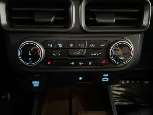 Used 2024 Ford Maverick Lariat image 21