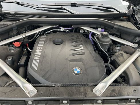 Certified 2024 BMW X7 xDrive40i w/ Premium Package image 27