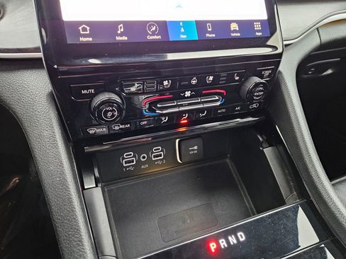 Used 2023 Jeep Grand Cherokee Limited w/ Luxury Tech Group II image 25