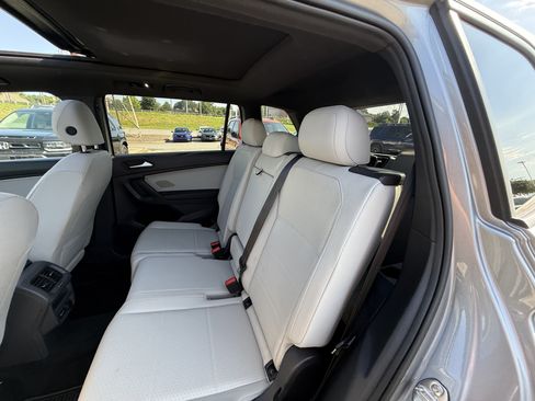Used 2021 Volkswagen Tiguan SE R-Line FWD image 32