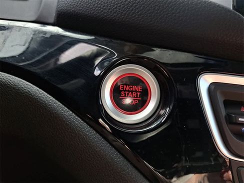 Used 2017 Honda Ridgeline RTL-E image 24