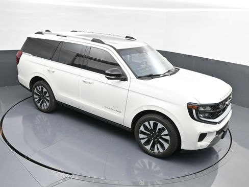 Used 2025 Ford Expedition Platinum w/ Driver's Package image 30