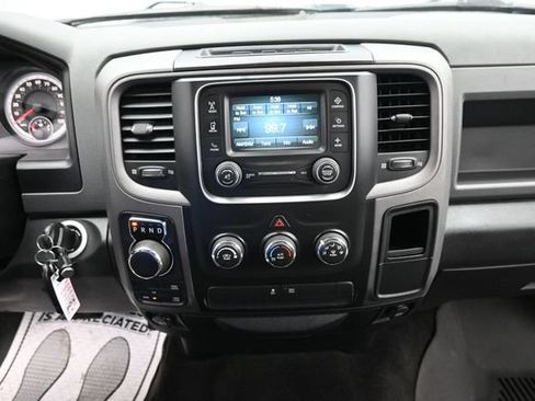 Used 2017 RAM 1500 ST w/ SXT Appearance Group AWD/4WD image 15