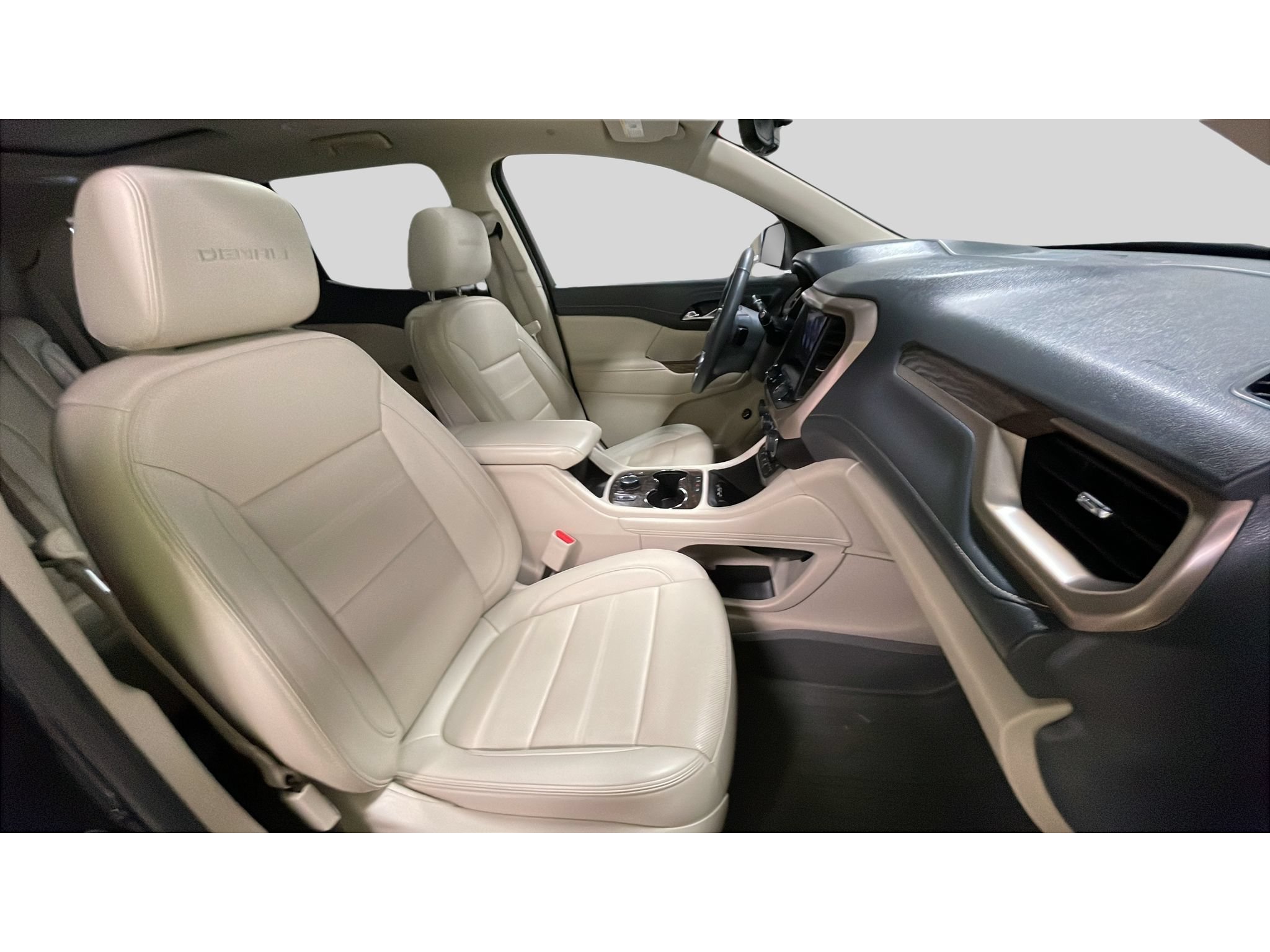 Used 2023 GMC Acadia Denali AWD/4WD image 20