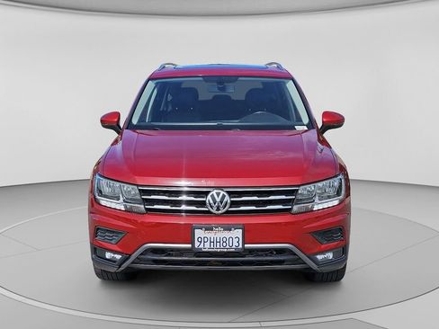 Used 2018 Volkswagen Tiguan SEL FWD image 5