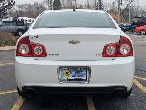 Used 2009 Chevrolet Malibu LTZ w/ HFV6 Engine Package image 4