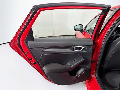 Used 2025 Honda Civic Sport image 25