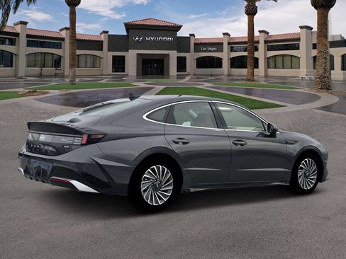 New 2026 Hyundai Sonata Limited FWD image 8