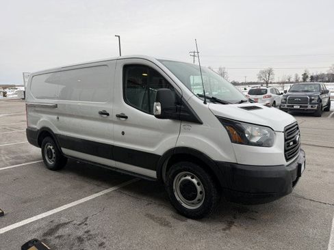 Used 2019 Ford Transit 150 image 3
