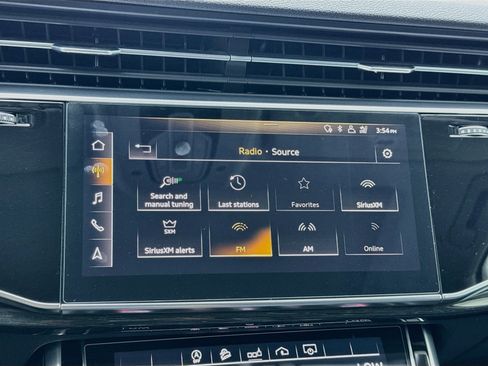 Used 2020 Audi Q7 3.0T Premium Plus w/ Premium Plus Package AWD/4WD image 11