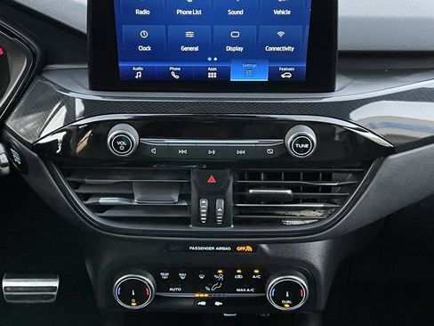 Used 2023 Ford Escape ST-Line image 17