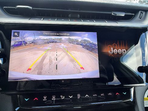 New 2026 Jeep Grand Cherokee Altitude AWD/4WD image 28