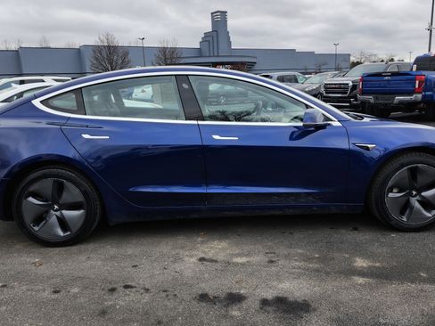 Used 2018 Tesla Model 3 Long Range image 17