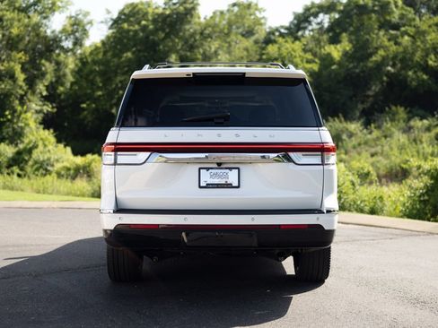 Used 2024 Lincoln Navigator L Reserve AWD/4WD image 5