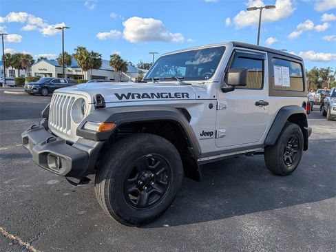 Used 2023 Jeep Wrangler Sport image 7