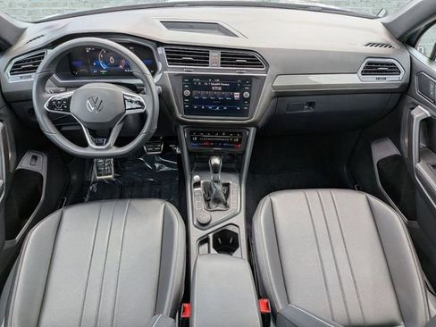 Certified 2024 Volkswagen Tiguan SE R-Line AWD/4WD image 15