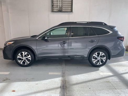 Certified 2022 Subaru Outback Limited image 9