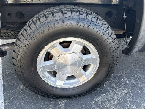 Used 2005 GMC Sierra 1500 SLT w/ Light Duty Power Package image 11