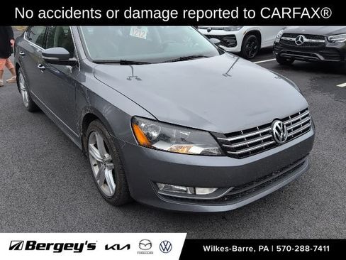 Used 2015 Volkswagen Passat TDI SE FWD image 2