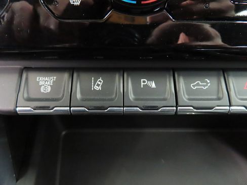 Used 2024 GMC Sierra 3500 Denali w/ Denali Reserve Package image 73