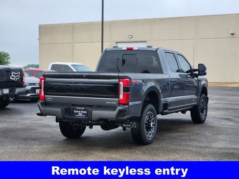 New 2026 Ford F250 4x4 Crew Cab Super Duty image 7