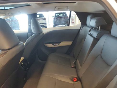 Used 2023 Lexus RZ 450e Premium image 17