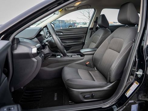 Used 2024 Nissan Altima 2.5 SV image 20