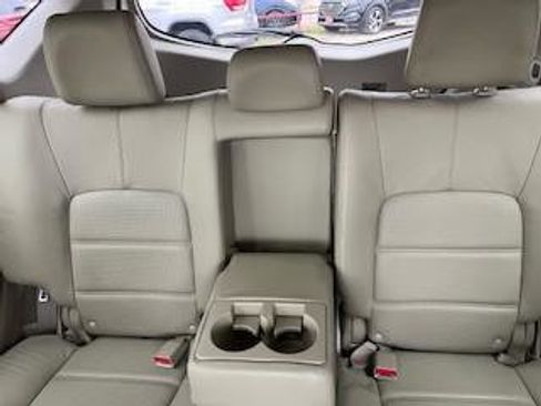 Used 2014 Nissan Murano LE w/ Platinum Edition Package image 26