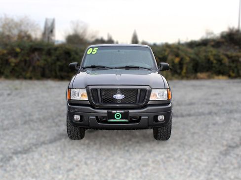 Used 2005 Ford Ranger XL image 2
