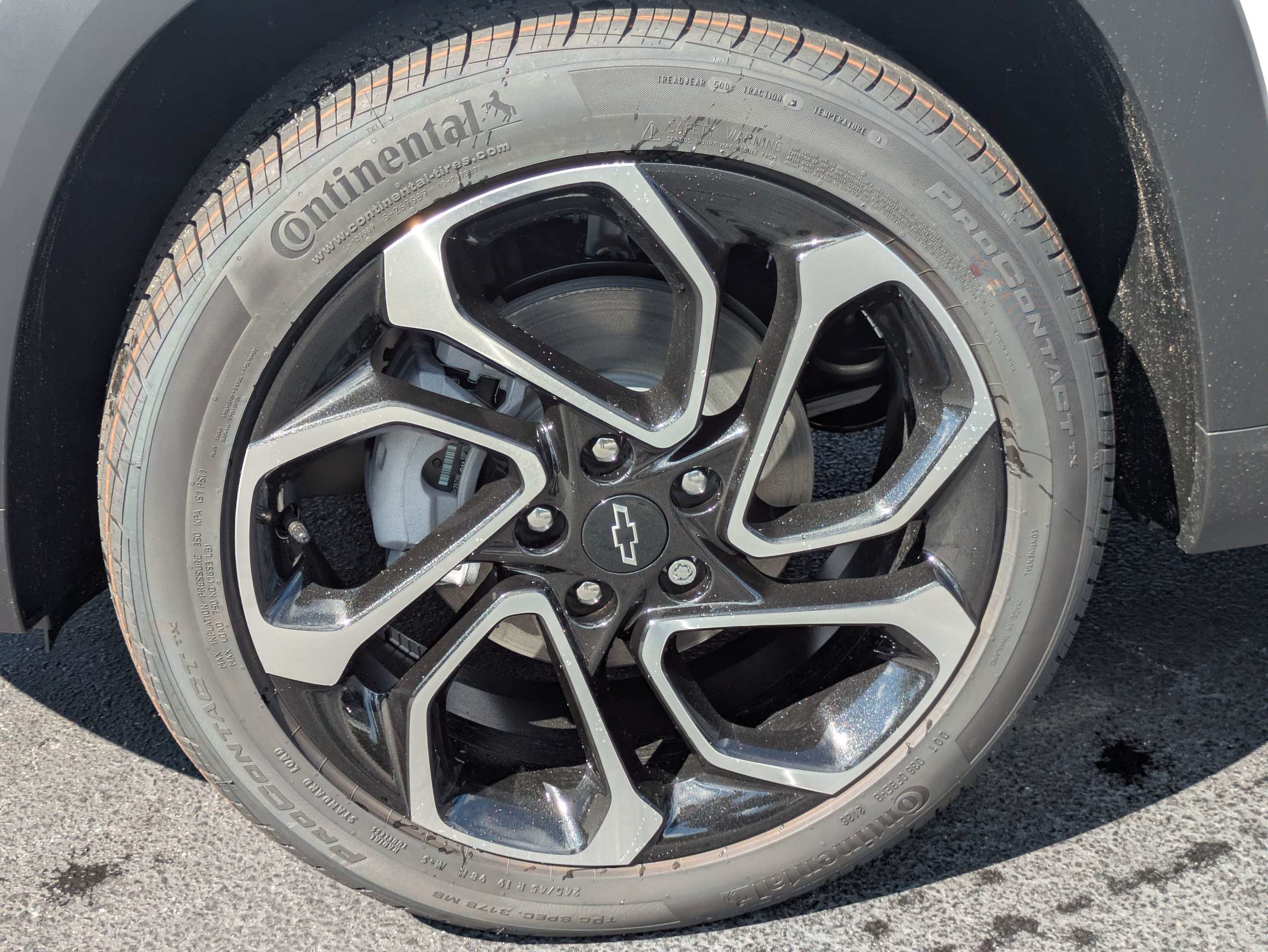New 2026 Chevrolet Trax RS w/ Sunroof Package FWD image 31