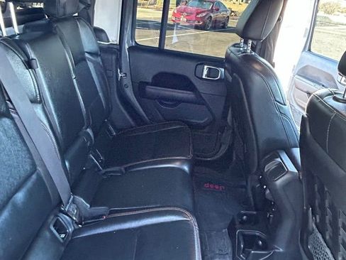 Used 2022 Jeep Gladiator Mojave w/ Cold Weather Group image 16
