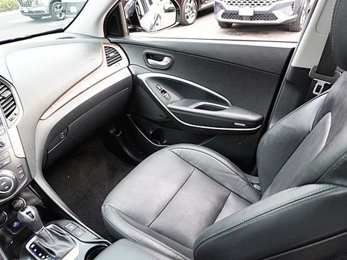 Used 2018 Hyundai Santa Fe Limited image 23