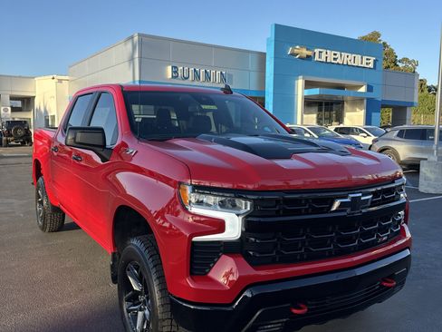 Used 2022 Chevrolet Silverado 1500 LT Trail Boss image 1