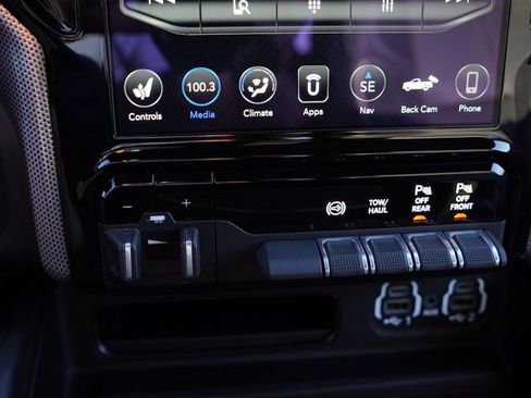 Certified 2020 RAM 3500 Limited image 33