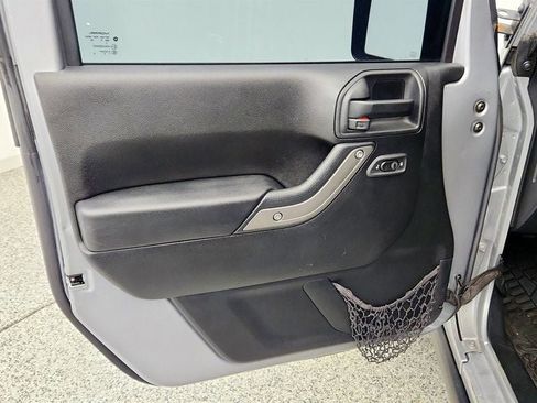 Used 2017 Jeep Wrangler Unlimited Sport AWD/4WD image 10