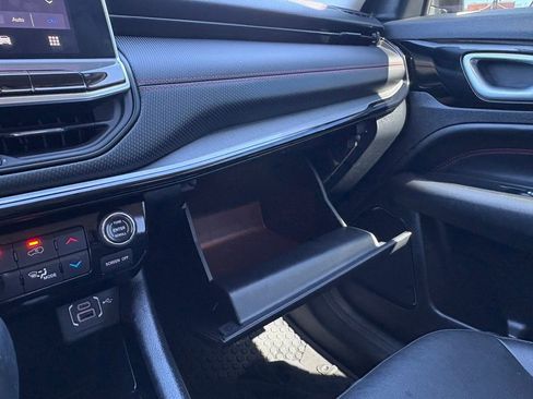 Used 2022 Jeep Compass Trailhawk w/ Trailhawk Convenience Group image 33