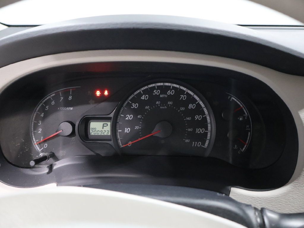 Used 2012 Toyota Sienna LE w/ Towing Pkg AWD/4WD image 31