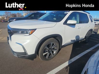 Used 2025 Honda Pilot Elite