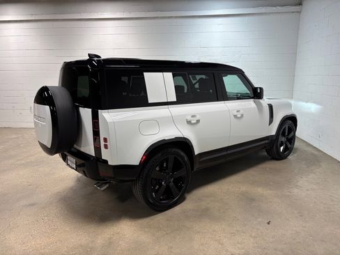 New 2026 Land Rover Defender 110 V8 AWD/4WD image 6