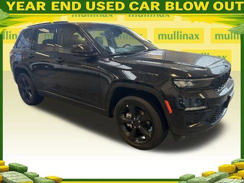 Used 2023 Jeep Grand Cherokee Limited w/ Luxury Tech Group II image 1