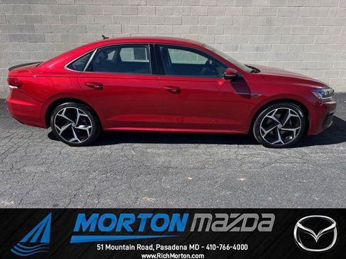 Used 2020 Volkswagen Passat 2.0T R-Line image 1